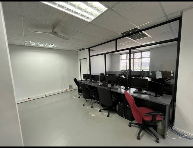 110M² OFFICE TO LET IN CENTURY CITY